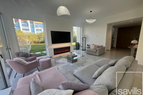 Villa te koop in Jumeirah Village Triangle, Dubai, VAE 3 slaapkamers, 814.02 vr.m., nr 747184 - foto 2