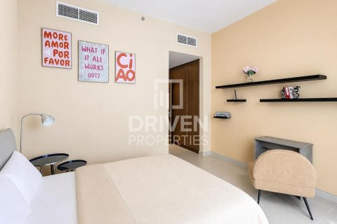 Apartmen di Al Wasl, Dubai, UAE 2 bilik tidur, 139.73 meter persegi № 759671 - foto 6