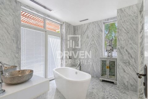 Villa à louer à Al Barari, Dubai, EAU 1368.55 m2 № 759669 - photo 20