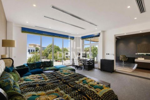 Villa à louer à Al Barari, Dubai, EAU 1368.55 m2 № 759669 - photo 14