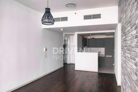 Apartment in Dubai Studio City, Dubai, UAE 3 bedrooms, 126 sq.m. № 653115 - photo 2