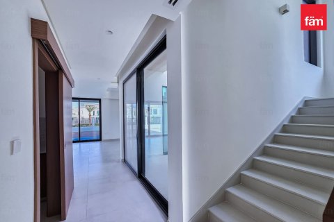 Villa en alquiler en Dubai, EAU 4 dormitorios, 488 m2 № 655669 - foto 15