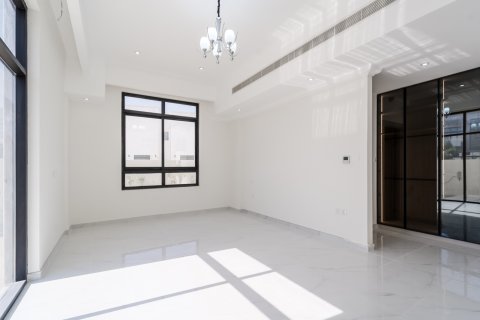 Vila u Dubai, UAE 5 spavaćih soba, 539 m2 Br. 751313 - fotografija 8