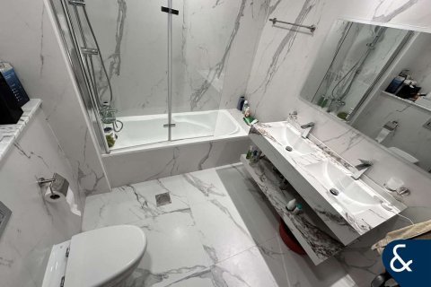 Apartment til salg i Jumeirah Beach Residence, Dubai, UAE 2 soveværelser, 128 kvm № 685306 - foto 9