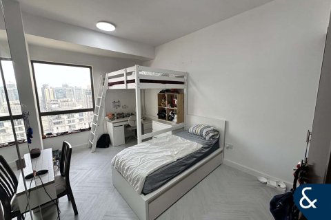 Apartment til salg i Jumeirah Beach Residence, Dubai, UAE 2 soveværelser, 128 kvm № 685306 - foto 11