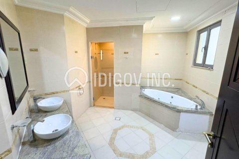 Villa in Palm Jumeirah, Dubai, UAE 5 bedrooms, 622 sq.m. № 647341 - photo 15