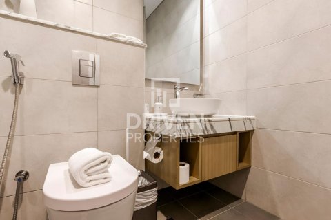 Apartament në Business Bay, Dubai, Emiratet e Bashkuara Arabe 2 dhoma gjumi, 76.37 m2. № 756546 - Foto 12