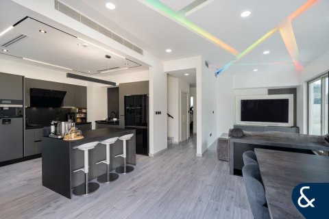 Villa itt: Arabian Ranches 2, Dubai, EAE, 4 hálószoba, 205 m², azonosító: 685081 - fénykép 5