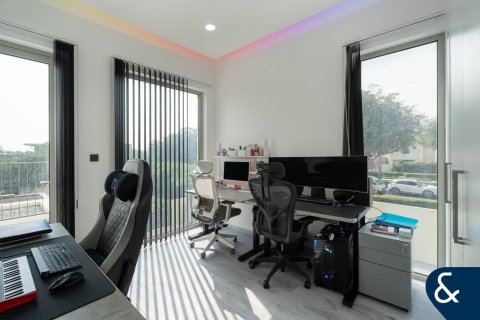 Villa itt: Arabian Ranches 2, Dubai, EAE, 4 hálószoba, 205 m², azonosító: 685081 - fénykép 9