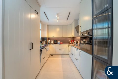 تاون هاوس للبيع في Dubai Sports City، دبي، الإمارات العربية المتحدة 4 غرفة نوم ، 311 متر مربع ، رقم 685077 - صورة 3