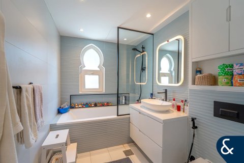 تاون هاوس للبيع في Dubai Sports City، دبي، الإمارات العربية المتحدة 4 غرفة نوم ، 311 متر مربع ، رقم 685077 - صورة 16