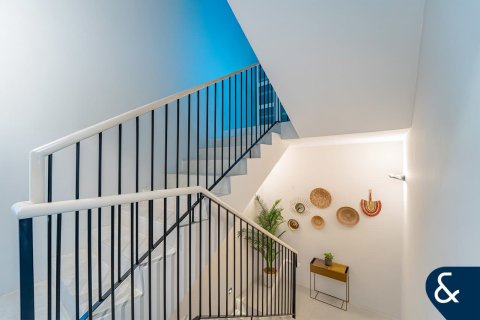 تاون هاوس للبيع في Dubai Sports City، دبي، الإمارات العربية المتحدة 4 غرفة نوم ، 311 متر مربع ، رقم 685077 - صورة 10