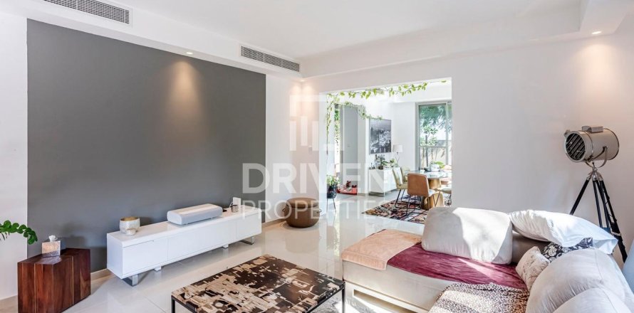 ویلا در Dubai Silicon Oasis، Dubai ، امارات متحده عربی 3 خوابه ، 351 متر مربع.  شماره 653299