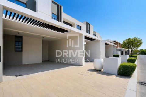 Radový dom v Arabian Ranches 3, Dubai, SAE 3 spálne, 145.67 m2 č. 754262