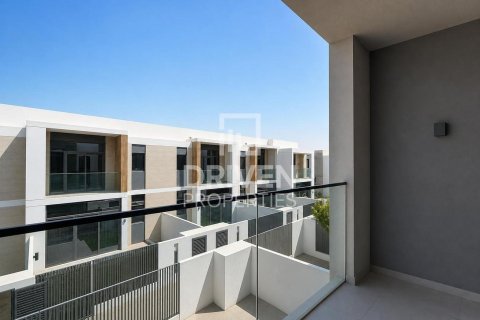 Townhouse de închiriat în Arabian Ranches 3, Dubai, EAU 3 dormitoare, 145.67 mp. №754262 - poză 21