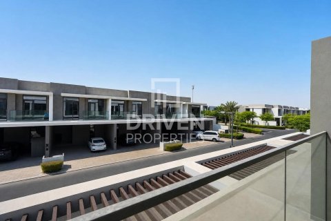 Townhouse de închiriat în Arabian Ranches 3, Dubai, EAU 3 dormitoare, 145.67 mp. №754262 - poză 22