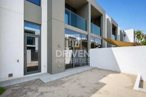 Townhouse de închiriat în Arabian Ranches 3, Dubai, EAU 3 dormitoare, 145.67 mp. №754262 - poză 24