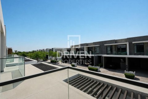 Townhouse de închiriat în Arabian Ranches 3, Dubai, EAU 3 dormitoare, 145.67 mp. №754262 - poză 20