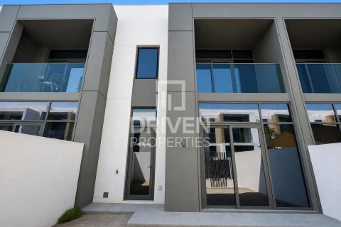 Townhouse de închiriat în Arabian Ranches 3, Dubai, EAU 3 dormitoare, 145.67 mp. №754262 - poză 23