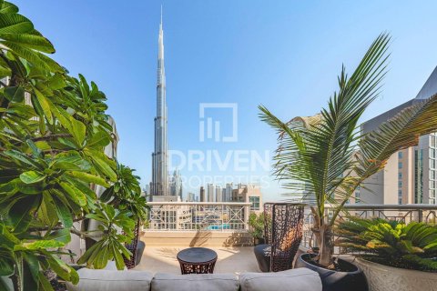 Apartament de vânzare în Downtown Dubai (Downtown Burj Dubai), Dubai, EAU 2 dormitoare, 168 mp.  №682643 - poză 1