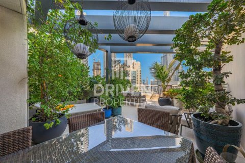 Apartament de vânzare în Downtown Dubai (Downtown Burj Dubai), Dubai, EAU 2 dormitoare, 168 mp.  №682643 - poză 3