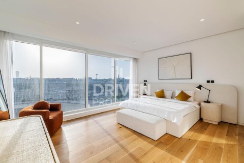 Vilë në Al Sufouh, Dubai, Emiratet e Bashkuara Arabe 5 dhoma gjumi, 556 m2. № 682641 - Foto 15