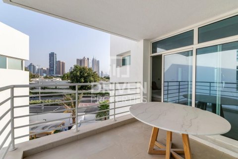 Vilë në Al Sufouh, Dubai, Emiratet e Bashkuara Arabe 5 dhoma gjumi, 556 m2. № 682641 - Foto 25