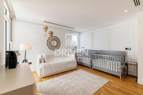 Vilë në Al Sufouh, Dubai, Emiratet e Bashkuara Arabe 5 dhoma gjumi, 556 m2. № 682641 - Foto 11