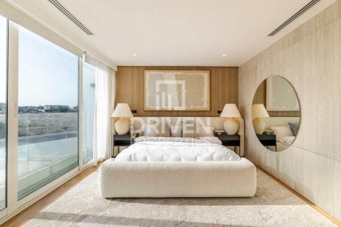 Vilë në Al Sufouh, Dubai, Emiratet e Bashkuara Arabe 5 dhoma gjumi, 556 m2. № 682641 - Foto 7