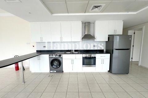 Korter asukohaga Jumeirah Lake Towers, Dubai, AÜE: 1 magamistoaga, 123.84 m² Nr 712183