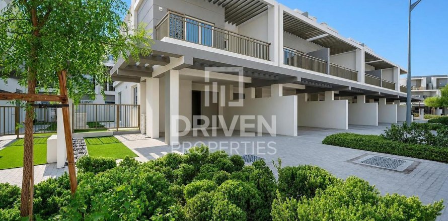 Kaupunkipientalo Dubai, Arabiemiraatit 3 makuuhuonetta, 170.2 m2 № 762706