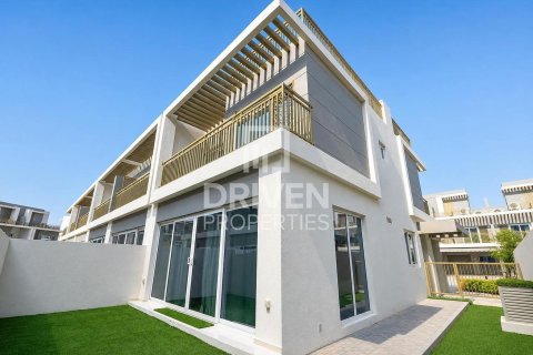 Kaupunkipientalo Dubai, Arabiemiraatit 3 makuuhuonetta, 170.2 m2 № 762706 - kuva 22