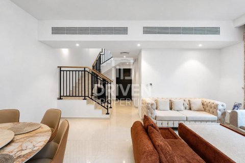 Kaupunkipientalo Dubai, Arabiemiraatit 3 makuuhuonetta, 170.2 m2 № 762706 - kuva 6