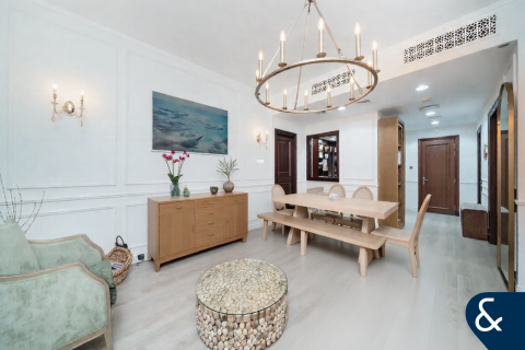 Apartment in YANSOON in Old Town, Dubai, UAE 2 bedrooms, 134 sq.m. № 671546 - photo 1