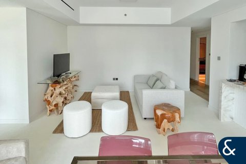 Apartment in AL MAJARA TOWERS in Dubai Marina, UAE 1 bedroom, 104 sq.m. № 671547 - photo 4