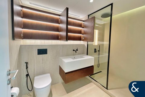 Apartment in AL MAJARA TOWERS in Dubai Marina, UAE 1 bedroom, 104 sq.m. № 671547 - photo 6