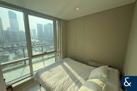 Apartment in AL MAJARA TOWERS in Dubai Marina, UAE 1 bedroom, 104 sq.m. № 671547 - photo 9