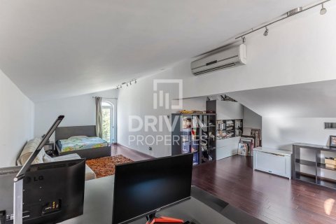 Villa te huur in Dubai Investment Park, Dubai, VAE 5 slaapkamers, 357 vr.m., nr 684031 - foto 13