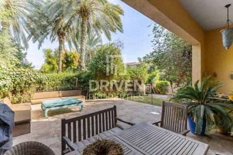 Villa te huur in Dubai Investment Park, Dubai, VAE 5 slaapkamers, 357 vr.m., nr 684031 - foto 22