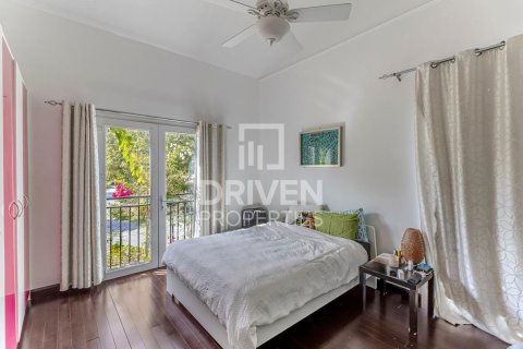 Villa te huur in Dubai Investment Park, Dubai, VAE 5 slaapkamers, 357 vr.m., nr 684031 - foto 10