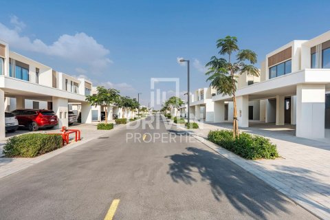 Kuća u nizu u The Valley, Dubai, UAE 3 spavaćih soba, 176 m2 Br. 684028 - fotografija 16