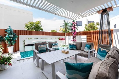 Villa in vendita a Yas Island, Abu Dhabi, EAU 5 camere da letto, 383.97 mq. № 748109 - foto 3