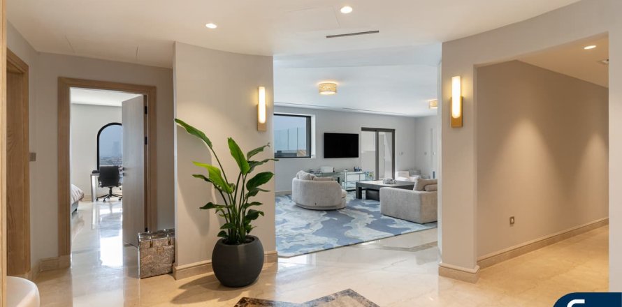 Penthouse lakás itt: Palm Jumeirah, Dubai, EAE, 4 hálószoba, 583 m², azonosító: 671390