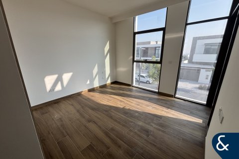 Huvila Al Furjan, Dubai, Arabiemiraatit 4 makuuhuonetta, 402 m2 № 671385 - kuva 8