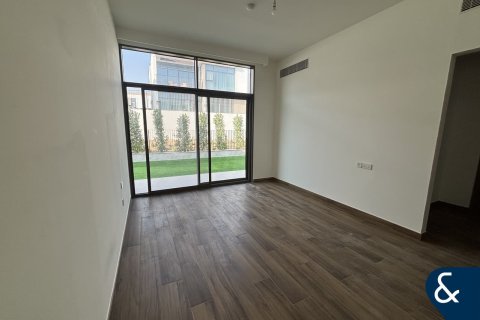 Huvila Al Furjan, Dubai, Arabiemiraatit 4 makuuhuonetta, 402 m2 № 671385 - kuva 4