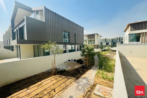 Dubai, संयुक्त अरब अमीरात में विला, 4 बेडरूम, 447.6 वर्ग मीटर, संख्या 659051 - फ़ोटो 3