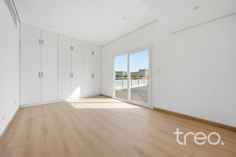 Villa en venta en Meadows, Dubai, EAU 5 dormitorios, 346.81 m2 № 739190 - foto 18
