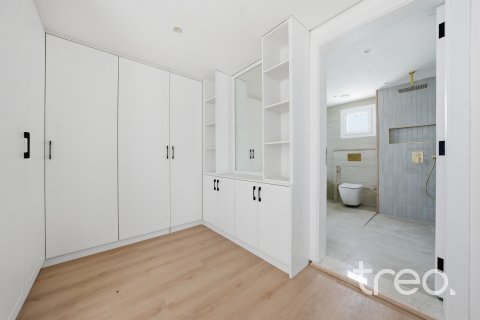 Villa en venta en Meadows, Dubai, EAU 5 dormitorios, 346.81 m2 № 739190 - foto 19