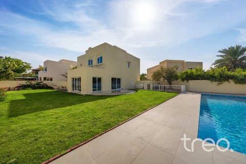 Villa a Meadows, Dubai, EAU 5 camere da letto, 346.81 mq. № 739190