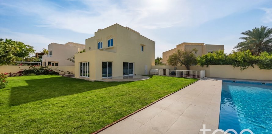 Villa en Meadows, Dubai, EAU 5 dormitorios, 346.81 m² № 739190
